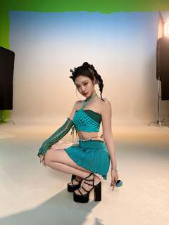 Yizhuo Ning feet photo thumbnail