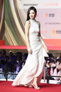 Yizhuo Ning feet photo 3
