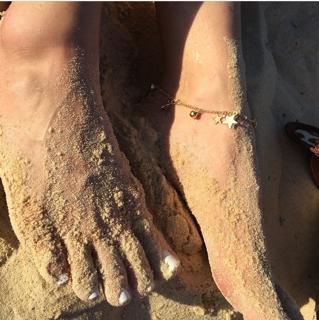 Yo-Landi Visser feet photo thumbnail