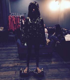 Yo-Landi Visser feet photo thumbnail