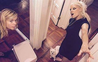 Yo-Landi Visser feet photo thumbnail