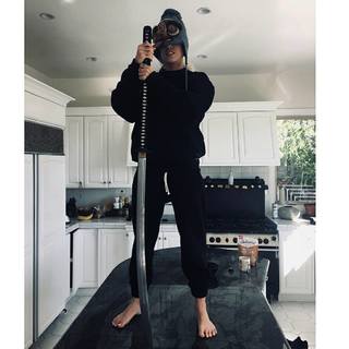 Yo-Landi Visser feet photo thumbnail