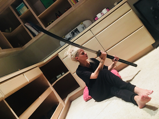 Yo-Landi Visser feet photo thumbnail