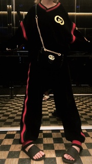 Yo-Landi Visser feet photo thumbnail