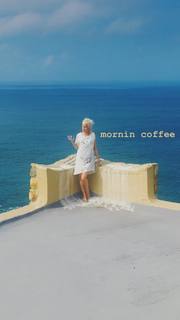 Yo-Landi Visser feet photo thumbnail