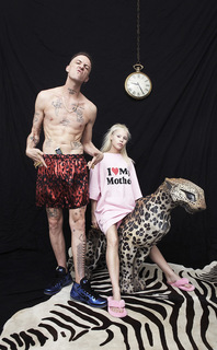 Yo-Landi Visser feet photo thumbnail