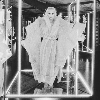 Yo-Landi Visser feet photo thumbnail