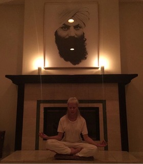 Yo-Landi Visser feet photo thumbnail