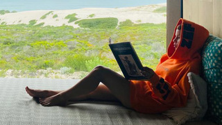 Yo-Landi Visser feet photo thumbnail