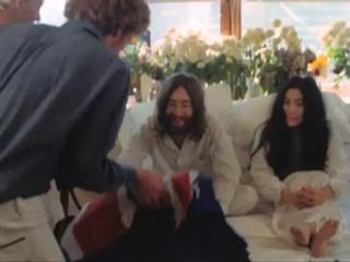 Yoko Ono feet photo 7