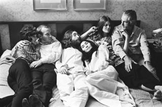 Yoko Ono feet photo 6