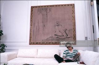 Yoko Ono feet photo 14