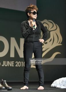 Yoko Ono feet photo 4