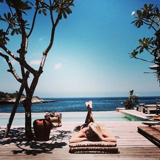 Yolanda Hadid feet photo 4