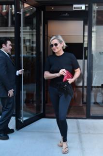 Yolanda Hadid feet photo 19