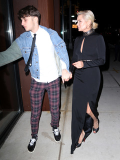 Yolanda Hadid feet photo 3