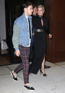 Yolanda Hadid feet photo 2