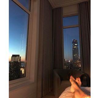 Yolanda Hadid feet photo 6