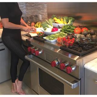 Yolanda Hadid feet photo 3
