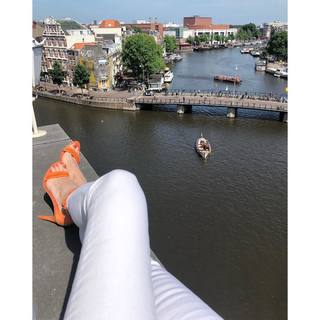 Yolanda Hadid feet photo 2