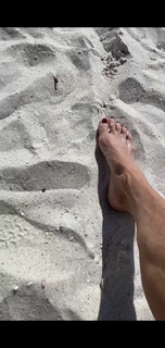 Yolanda Hadid feet photo 1