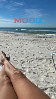 Yolanda Hadid feet photo 19