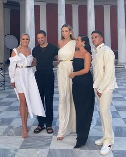 Yolanda Hadid feet photo 18
