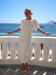Yolanda Hadid feet photo 2
