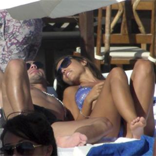 Yolanthe Cabau feet photo thumbnail