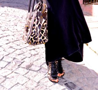 Yolanthe Cabau feet photo thumbnail