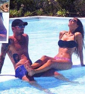 Yolanthe Cabau feet photo thumbnail