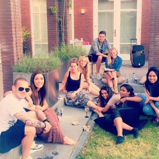 Yolanthe Cabau feet photo thumbnail