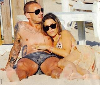 Yolanthe Cabau feet photo thumbnail