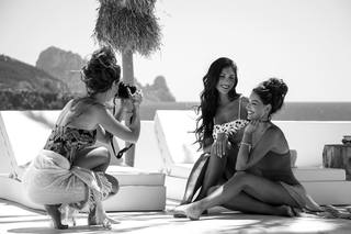 Yolanthe Cabau feet photo thumbnail