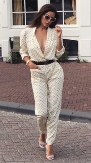 Yolanthe Cabau feet photo thumbnail