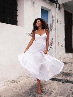 Yolanthe Cabau feet photo thumbnail
