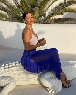 Yolanthe Cabau feet photo thumbnail