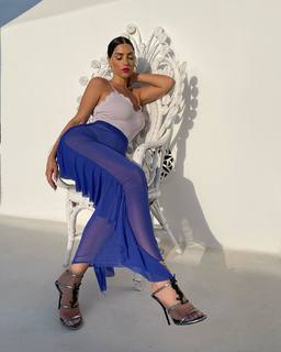 Yolanthe Cabau feet photo thumbnail