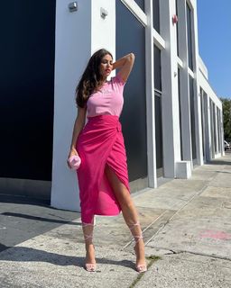 Yolanthe Cabau feet photo thumbnail
