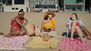 Yolanthe Cabau feet photo thumbnail