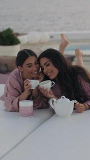 Yolanthe Cabau feet photo thumbnail