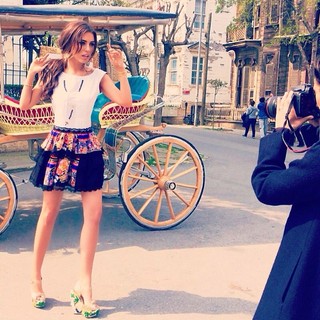 Yolanthe Cabau feet photo thumbnail