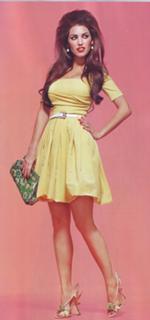 Yolanthe Cabau feet photo thumbnail