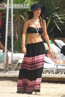 Yolanthe Cabau feet photo thumbnail