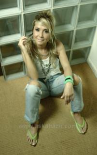 Yonca Evcimik feet photo 11