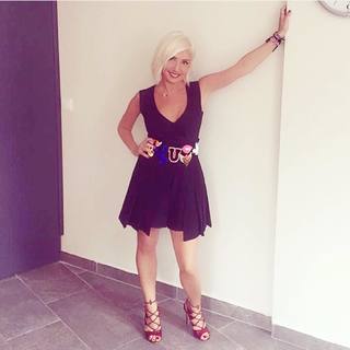 Yonca Evcimik feet photo 15