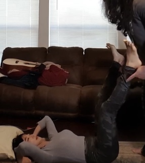 Yoo 'Jinnytty' Yoonjin feet photo thumbnail