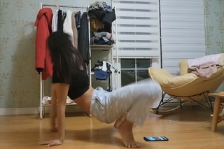 Yoo 'Jinnytty' Yoonjin feet photo thumbnail