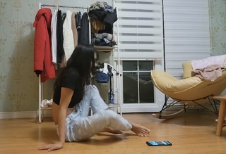 Yoo 'Jinnytty' Yoonjin feet photo thumbnail