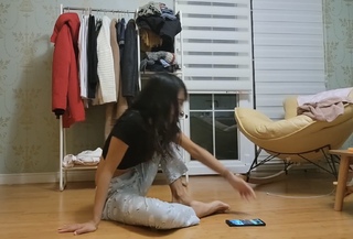 Yoo 'Jinnytty' Yoonjin feet photo thumbnail